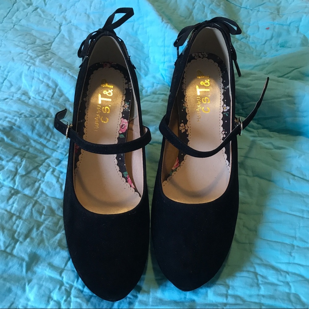 Black heels w bows 👠